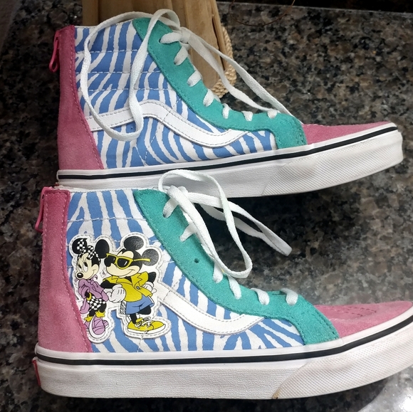 Disney+Vans 90th Anniversary Sk8 Hi Tops SZ 2.5 - Picture 1 of 5